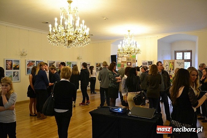 Zdjęcie w galerii na portalu naszraciborz.pl: -70% od ceny regulowanej - wernisaż ZSE na zamku wiadomości z regionu