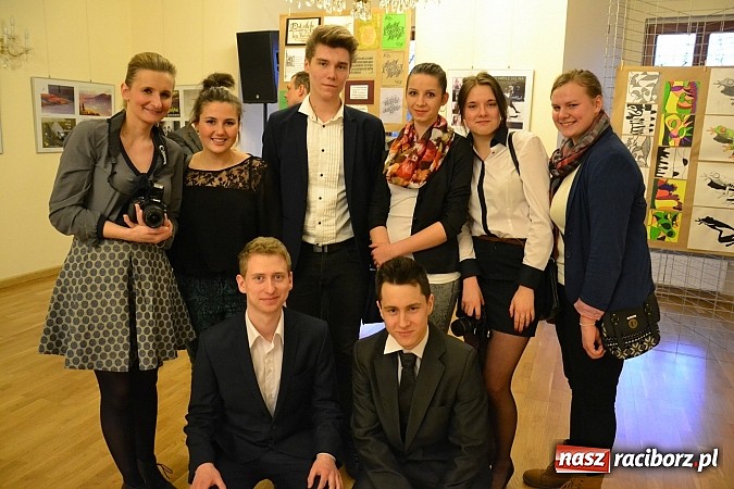 Zdjęcie w galerii na portalu naszraciborz.pl: -70% od ceny regulowanej - wernisaż ZSE na zamku wiadomości z regionu