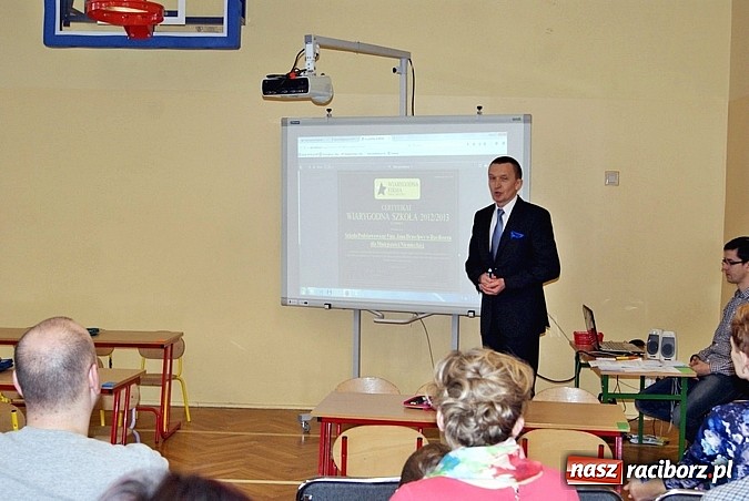 Zdjęcie w galerii na portalu naszraciborz.pl: Baśniowy Dzień Otwarty w SP 5 wiadomości z regionu