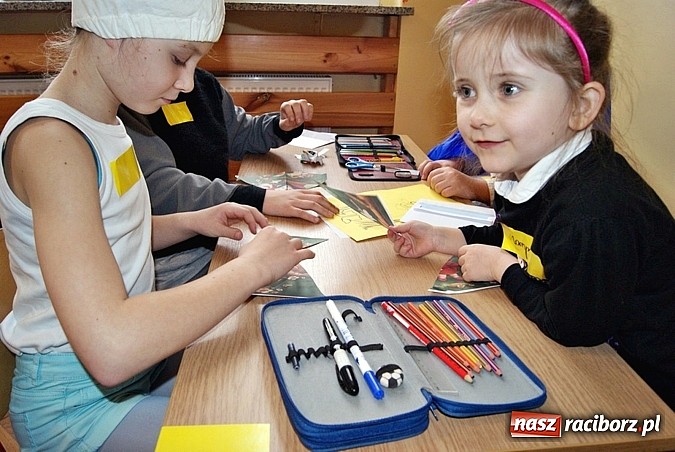 Zdjęcie w galerii na portalu naszraciborz.pl: Baśniowy Dzień Otwarty w SP 5 wiadomości z regionu