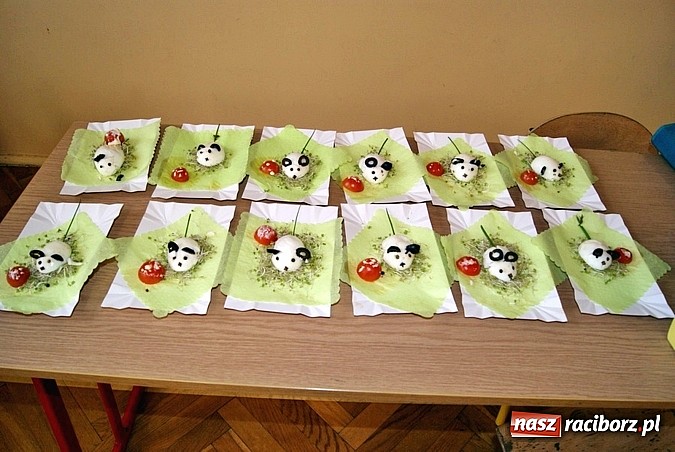 Zdjęcie w galerii na portalu naszraciborz.pl: Baśniowy Dzień Otwarty w SP 5 wiadomości z regionu