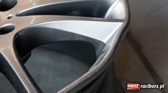 Zdjęcie w galerii na portalu naszraciborz.pl: Krzywa felga? Zgłoś się do SRC Serwis wiadomości z regionu
