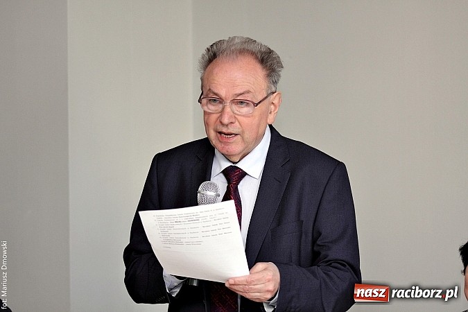 Zdjęcie w galerii na portalu naszraciborz.pl: RIG rozdzielił pieniądze zebrane podczas Gwiazdki Serc wiadomości z regionu