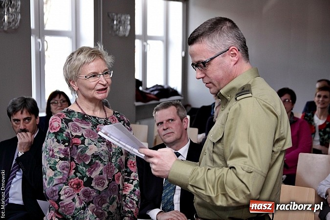 Zdjęcie w galerii na portalu naszraciborz.pl: RIG rozdzielił pieniądze zebrane podczas Gwiazdki Serc wiadomości z regionu