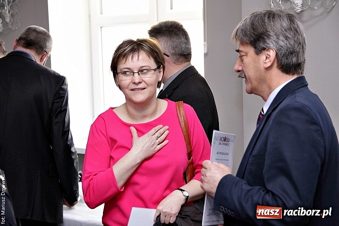 Zdjęcie w galerii na portalu naszraciborz.pl: RIG rozdzielił pieniądze zebrane podczas Gwiazdki Serc wiadomości z regionu