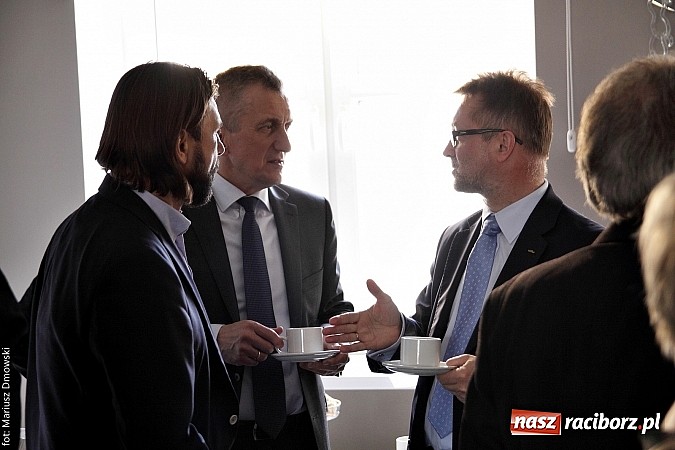 Zdjęcie w galerii na portalu naszraciborz.pl: RIG rozdzielił pieniądze zebrane podczas Gwiazdki Serc wiadomości z regionu