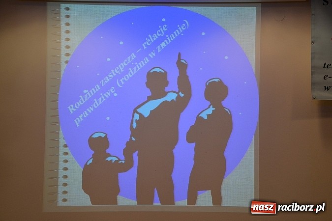 Zdjęcie w galerii na portalu naszraciborz.pl: Rodzina Zastępcza - zagrożenia, wsparcie, satysfakcja - konferencja na zamku wiadomości z regionu