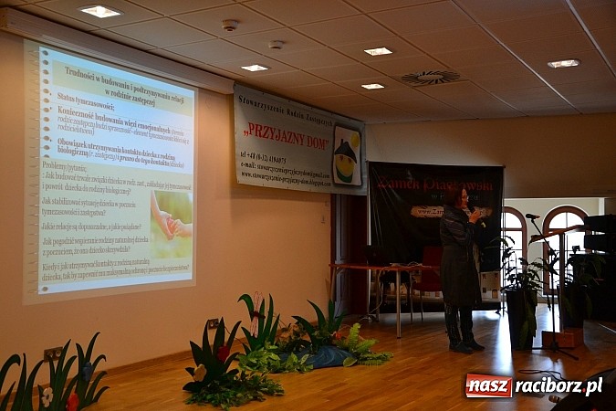 Zdjęcie w galerii na portalu naszraciborz.pl: Rodzina Zastępcza - zagrożenia, wsparcie, satysfakcja - konferencja na zamku wiadomości z regionu