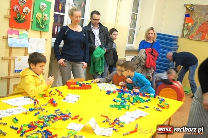 Zdjęcie w galerii na portalu naszraciborz.pl: Smakowity dzień otwarty w SP 4 wiadomości z regionu