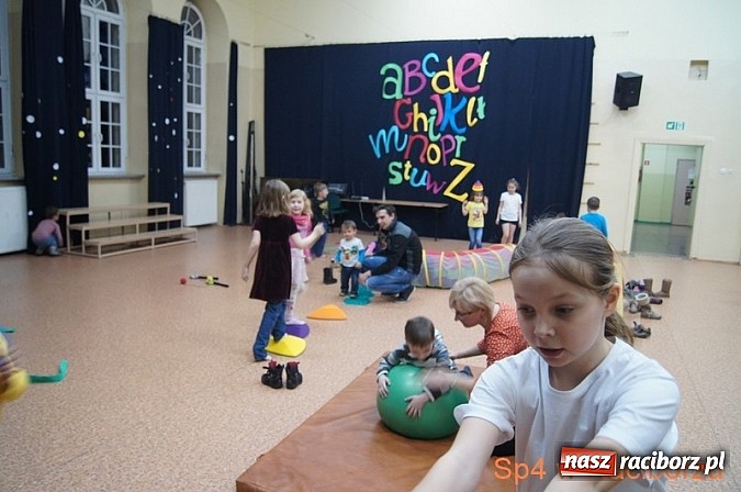 Zdjęcie w galerii na portalu naszraciborz.pl: Smakowity dzień otwarty w SP 4 wiadomości z regionu