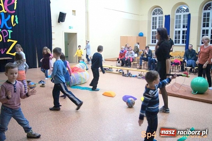 Zdjęcie w galerii na portalu naszraciborz.pl: Smakowity dzień otwarty w SP 4 wiadomości z regionu