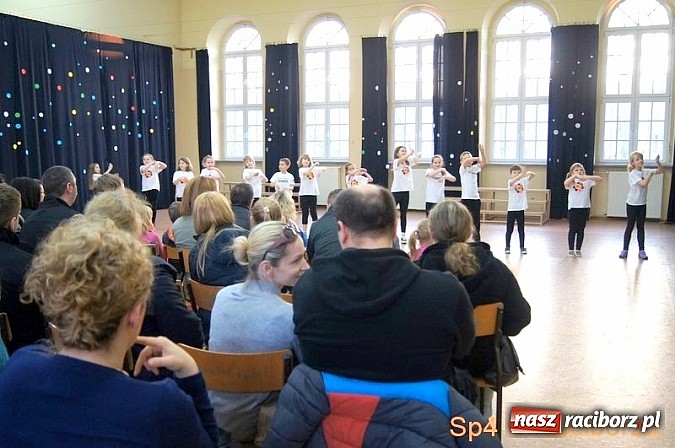 Zdjęcie w galerii na portalu naszraciborz.pl: Smakowity dzień otwarty w SP 4 wiadomości z regionu