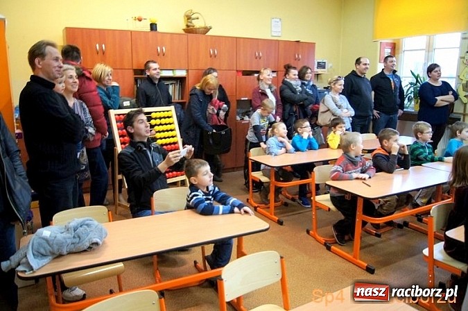 Zdjęcie w galerii na portalu naszraciborz.pl: Smakowity dzień otwarty w SP 4 wiadomości z regionu