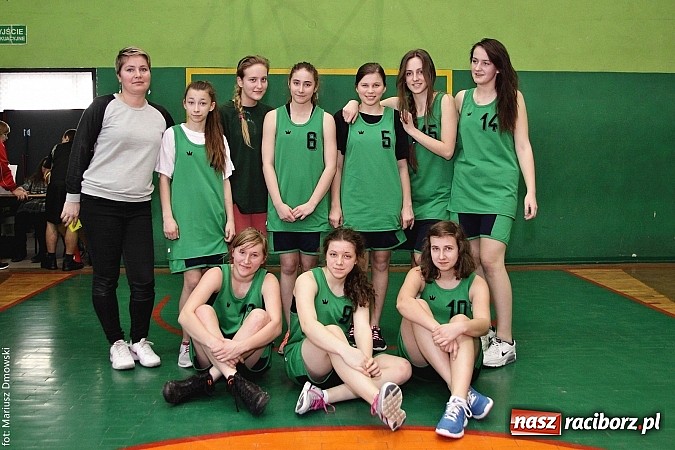 Zdjęcie w galerii na portalu naszraciborz.pl: Dziewczyny z G 1 najlepsze w koszykówce  wiadomości z regionu