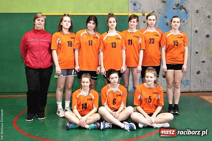 Zdjęcie w galerii na portalu naszraciborz.pl: Dziewczyny z G 1 najlepsze w koszykówce  wiadomości z regionu