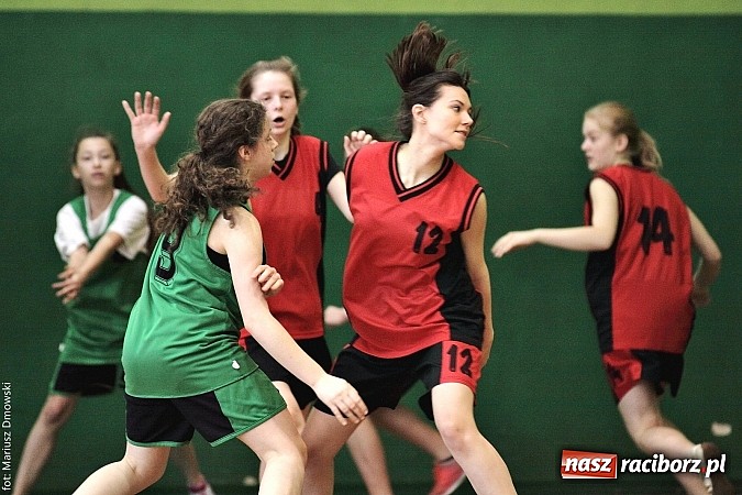 Zdjęcie w galerii na portalu naszraciborz.pl: Dziewczyny z G 1 najlepsze w koszykówce  wiadomości z regionu