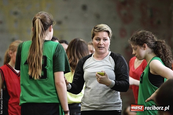 Zdjęcie w galerii na portalu naszraciborz.pl: Dziewczyny z G 1 najlepsze w koszykówce  wiadomości z regionu