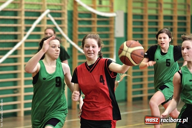 Zdjęcie w galerii na portalu naszraciborz.pl: Dziewczyny z G 1 najlepsze w koszykówce  wiadomości z regionu