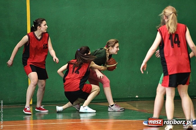 Zdjęcie w galerii na portalu naszraciborz.pl: Dziewczyny z G 1 najlepsze w koszykówce  wiadomości z regionu