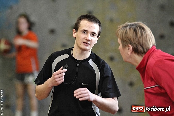 Zdjęcie w galerii na portalu naszraciborz.pl: Dziewczyny z G 1 najlepsze w koszykówce  wiadomości z regionu