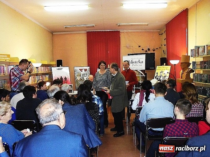 Zdjęcie w galerii na portalu naszraciborz.pl: Konkurs na plakat o Żołnierzach Wyklętych rozstrzygnięty – gratulujemy Joannie Maier, uczennicy Gimnazjum nr 5  wiadomości z regionu