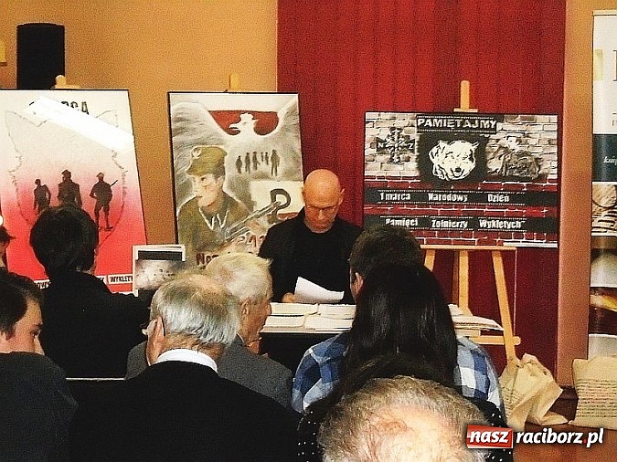 Zdjęcie w galerii na portalu naszraciborz.pl: Konkurs na plakat o Żołnierzach Wyklętych rozstrzygnięty – gratulujemy Joannie Maier, uczennicy Gimnazjum nr 5  wiadomości z regionu