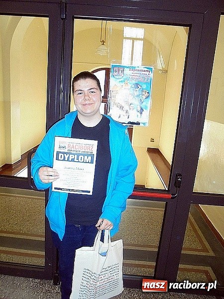 Zdjęcie w galerii na portalu naszraciborz.pl: Konkurs na plakat o Żołnierzach Wyklętych rozstrzygnięty – gratulujemy Joannie Maier, uczennicy Gimnazjum nr 5  wiadomości z regionu