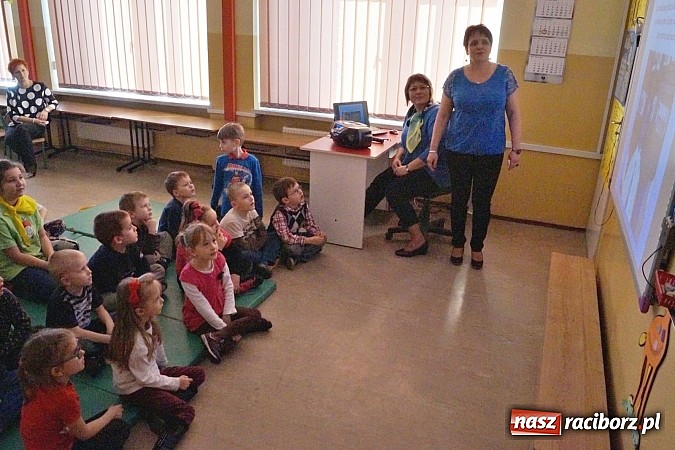 Zdjęcie w galerii na portalu naszraciborz.pl: Kamil chce chodzić do szkoły w Nędzy, bo marzy o byciu bramkarzem wiadomości z regionu