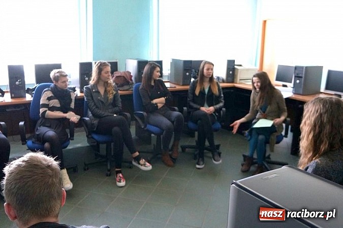 Zdjęcie w galerii na portalu naszraciborz.pl: Mowa nienawiści i hejterstwo w Internecie wiadomości z regionu