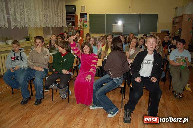 Zdjęcie w galerii na portalu naszraciborz.pl: Zagubieni w przyszłości wiadomości z regionu