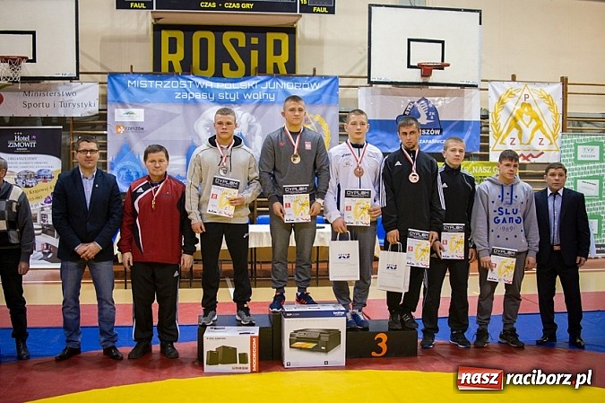 Zdjęcie w galerii na portalu naszraciborz.pl: Cztery medale dla Dębu Brzeźnica wiadomości z regionu