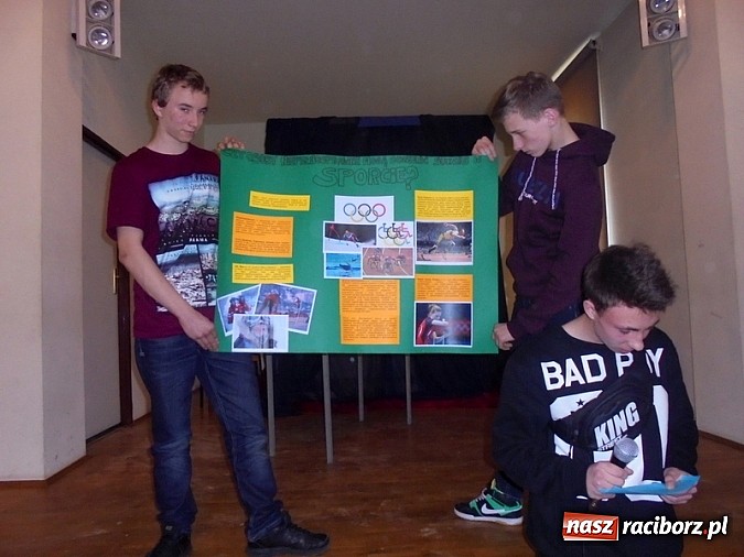 Zdjęcie w galerii na portalu naszraciborz.pl: W Gimnazjum na Opawskiej mocno eksperymentują  wiadomości z regionu