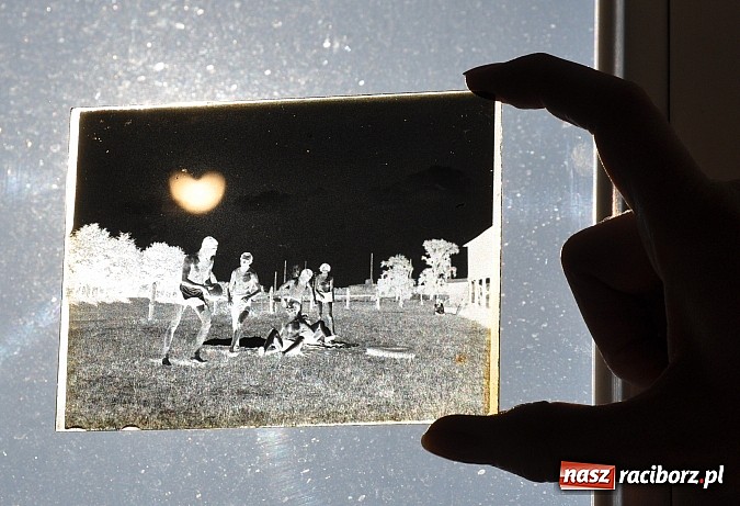 Zdjęcie w galerii na portalu naszraciborz.pl: Zaćmienie Słońca nad Raciborzem. 20 marca 2015 roku, godz. 10.50 wiadomości z regionu