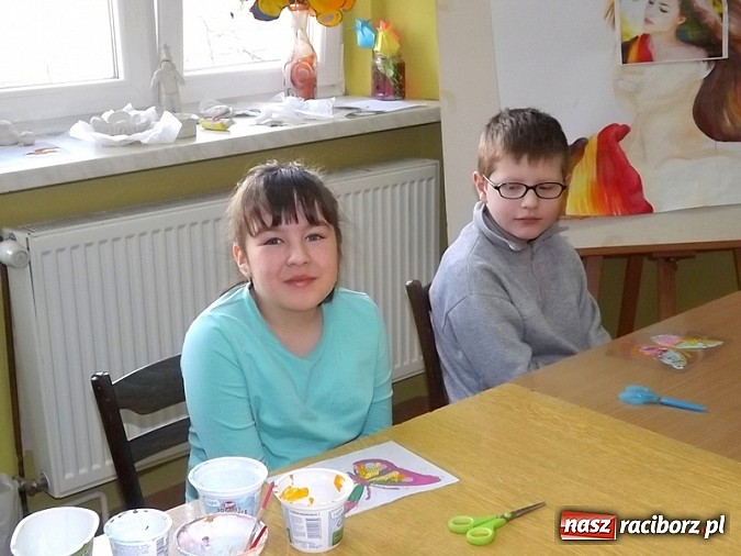 Zdjęcie w galerii na portalu naszraciborz.pl: Warsztaty dla najmłodszych uczniów w MDK  wiadomości z regionu