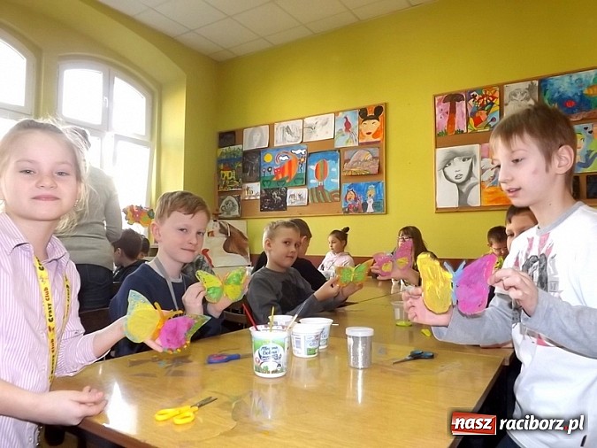 Zdjęcie w galerii na portalu naszraciborz.pl: Warsztaty dla najmłodszych uczniów w MDK  wiadomości z regionu