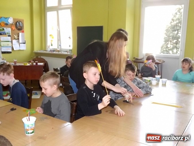 Zdjęcie w galerii na portalu naszraciborz.pl: Warsztaty dla najmłodszych uczniów w MDK  wiadomości z regionu