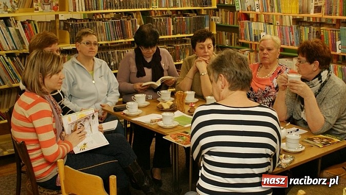 Zdjęcie w galerii na portalu naszraciborz.pl: Mała czarna i książka kulinarna  wiadomości z regionu