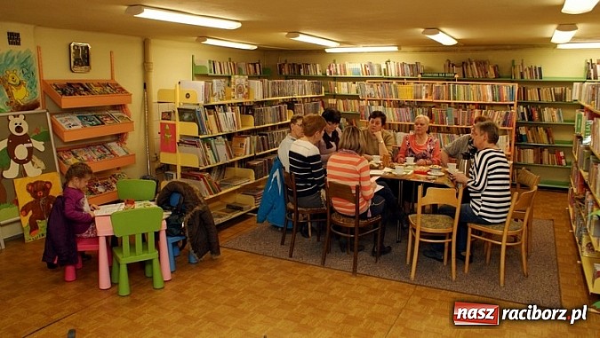 Zdjęcie w galerii na portalu naszraciborz.pl: Mała czarna i książka kulinarna  wiadomości z regionu