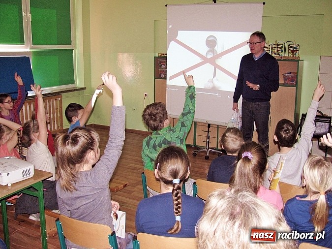 Zdjęcie w galerii na portalu naszraciborz.pl: Dzieci z SP 15 dowiedziały się wszystkiego o bezpiecznym korzystaniu z prądu wiadomości z regionu