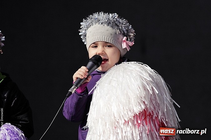 Zdjęcie w galerii na portalu naszraciborz.pl: Przedszkolaki w parku Roth pożegnały zimę i uroczyście powitały wiosnę wiadomości z regionu