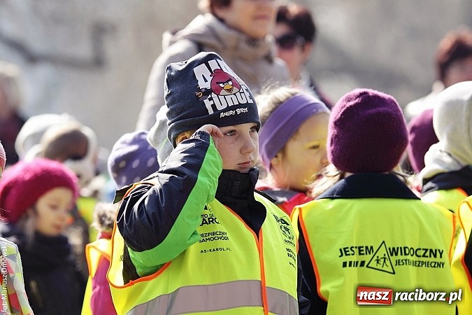 Zdjęcie w galerii na portalu naszraciborz.pl: Przedszkolaki w parku Roth pożegnały zimę i uroczyście powitały wiosnę wiadomości z regionu