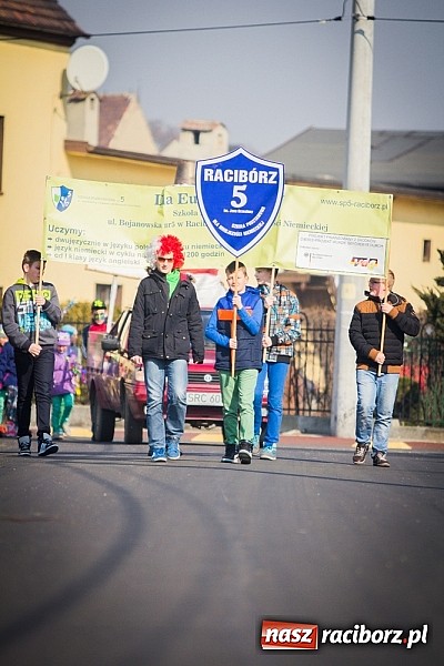 Zdjęcie w galerii na portalu naszraciborz.pl: W Studziennej jak co roku spalili bałwana wiadomości z regionu