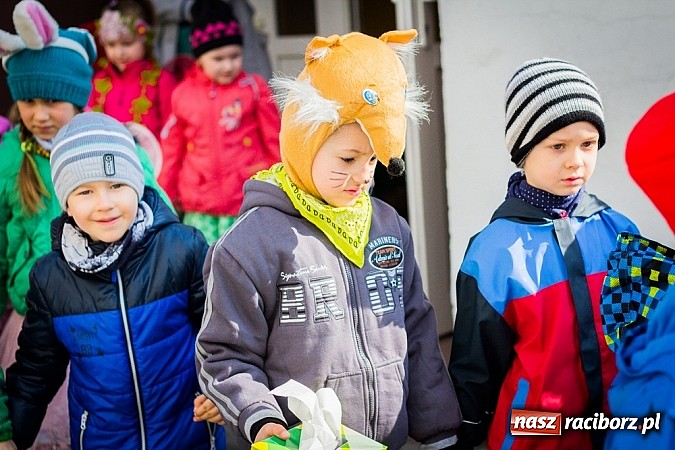 Zdjęcie w galerii na portalu naszraciborz.pl: Pani Wiosna przyszła do przedszkolaków w Sudole  wiadomości z regionu