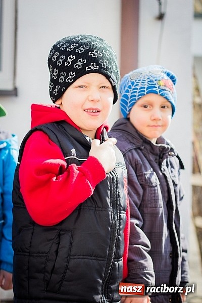 Zdjęcie w galerii na portalu naszraciborz.pl: Pani Wiosna przyszła do przedszkolaków w Sudole  wiadomości z regionu