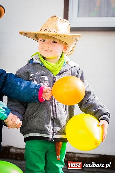 Zdjęcie w galerii na portalu naszraciborz.pl: Pani Wiosna przyszła do przedszkolaków w Sudole  wiadomości z regionu