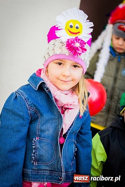 Zdjęcie w galerii na portalu naszraciborz.pl: Pani Wiosna przyszła do przedszkolaków w Sudole  wiadomości z regionu