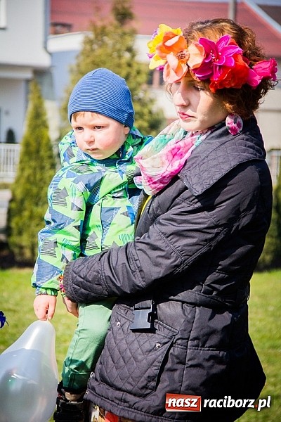 Zdjęcie w galerii na portalu naszraciborz.pl: Pani Wiosna przyszła do przedszkolaków w Sudole  wiadomości z regionu