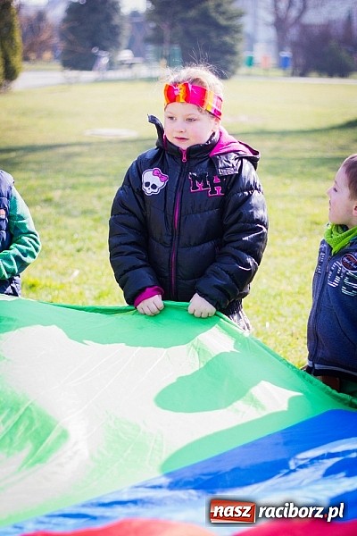 Zdjęcie w galerii na portalu naszraciborz.pl: Pani Wiosna przyszła do przedszkolaków w Sudole  wiadomości z regionu