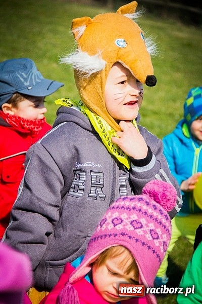 Zdjęcie w galerii na portalu naszraciborz.pl: Pani Wiosna przyszła do przedszkolaków w Sudole  wiadomości z regionu