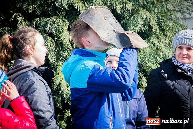 Zdjęcie w galerii na portalu naszraciborz.pl: Pani Wiosna przyszła do przedszkolaków w Sudole  wiadomości z regionu